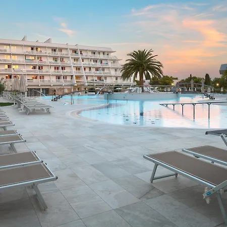 Olympia 4*
