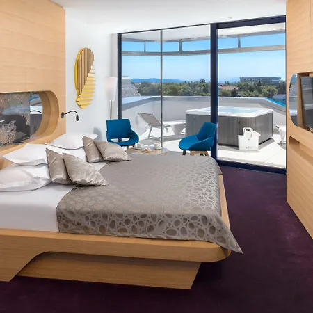 Hotel Olympia 4*