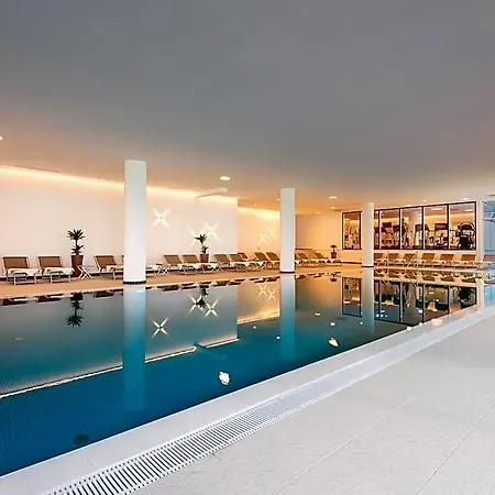 Olympia 4*